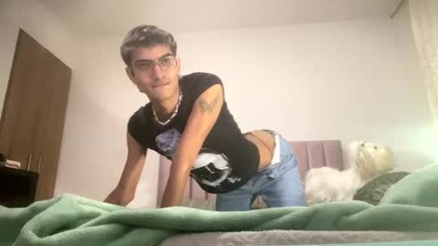 Snapshot of axellatino_ chatting on December 31, 2024, 6:27 am Axel online show from December 31, 2024, 6:27 am