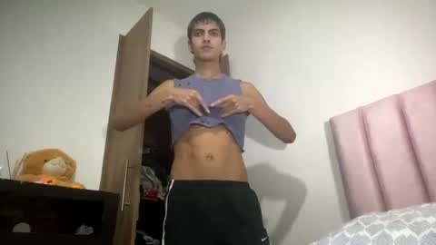 Snapshot of axellatino_ chatting on January 3, 2025, 1:38 am Axel online show from January 3, 2025, 1:38 am