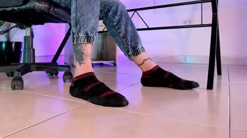 im your little femboy  ALEX   online show from December 16, 2025, 9:31 pm