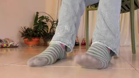 Snapshot of axellcollins chatting on June 4, 2026, 8:04 pm im your little femboy ALEX online show from June 4, 2026, 8:04 pm