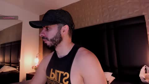 Axel Thompsom online show from October 1, 2025, 11:38 am