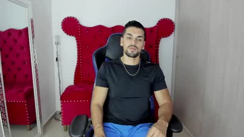 Snapshot of axelwinters_ chatting on June 24, 2026, 9:58 pm Axel online show from June 24, 2026, 9:58 pm