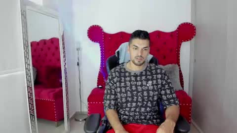Snapshot of axelwinters_ chatting on July 4, 2026, 12:55 pm Axel online show from July 4, 2026, 12:55 pm