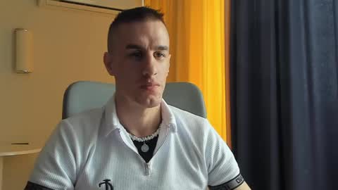 Snapshot of axl_fx chatting on May 5, 2026, 8:00 am Axl online show from May 5, 2026, 8:00 am