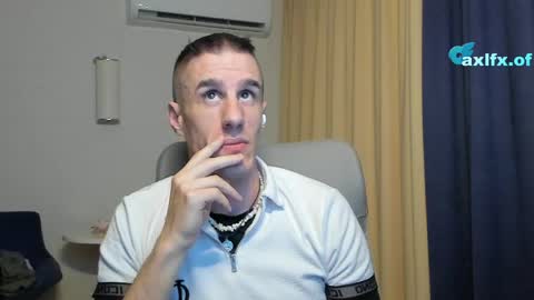 Snapshot of axl_fx chatting on May 5, 2026, 8:39 pm Axl online show from May 5, 2026, 8:39 pm