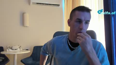 Snapshot of axl_fx chatting on May 12, 2026, 1:08 pm Axl online show from May 12, 2026, 1:08 pm