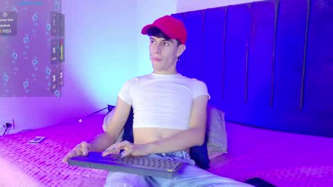 Snapshot of axxxel_twink chatting on May 14, 2026, 3:02 am Axxxel online show from May 14, 2026, 3:02 am