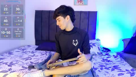 Snapshot of axxxel_twink chatting on June 4, 2026, 3:34 am Axxxel online show from June 4, 2026, 3:34 am
