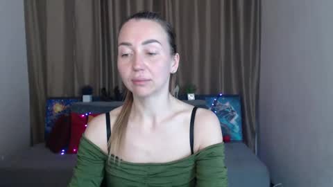 Snapshot of ay_kiss_jully chatting on March 8, 2025, 5:01 pm Jully online show from March 8, 2025, 5:01 pm