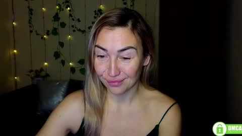 Jully online show from January 6, 2026, 6:22 pm