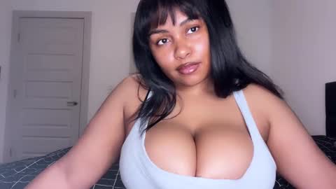 Snapshot of ayacolada chatting on February 14, 2025, 8:10 am Aya online show from February 14, 2025, 8:10 am