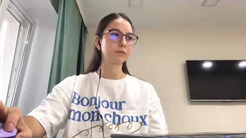 Snapshot of ayakoslotemaker chatting on October 27, 2025, 10:19 am Allison online show from October 27, 2025, 10:19 am