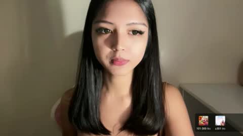 ayalvrs18 online show from June 5, 2026, 7:03 am