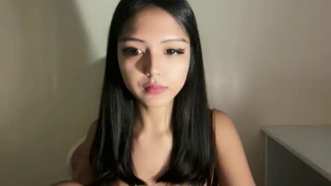ayalvrs18 online show from June 9, 2026, 2:01 am