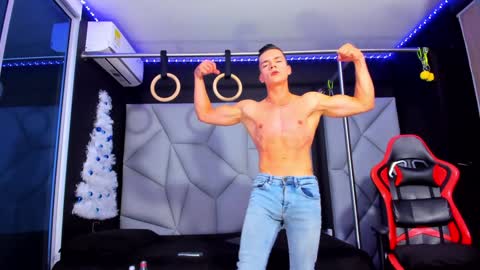 Snapshot of aydenmillerdom chatting on December 24, 2024, 4:22 am Ayden Miller online show from December 24, 2024, 4:22 am