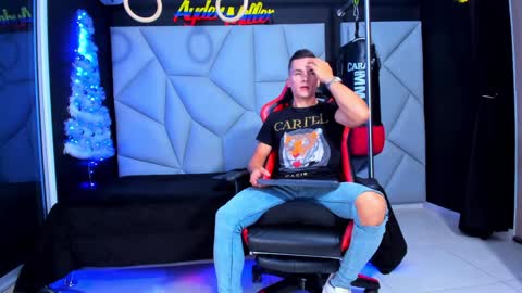 Snapshot of aydenmillerdom chatting on December 28, 2024, 12:36 am Ayden Miller online show from December 28, 2024, 12:36 am