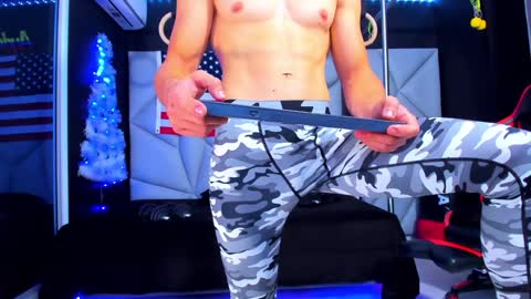 Snapshot of aydenmillerdom chatting on December 31, 2024, 6:37 am Ayden Miller online show from December 31, 2024, 6:37 am