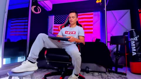 Snapshot of aydenmillerdom chatting on September 16, 2025, 2:18 pm Ayden Miller online show from September 16, 2025, 2:18 pm