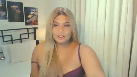 Snapshot of ayesha_amethyst chatting on March 17, 2026, 11:30 pm AYESHA online show from March 17, 2026, 11:30 pm
