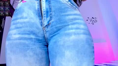 Mariana online show from December 19, 2025, 10:28 pm