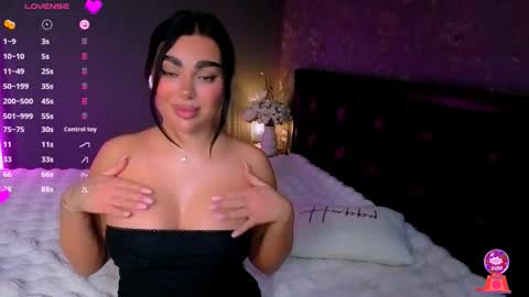  Ayla Demir  online show from November 29, 2025, 11:19 pm