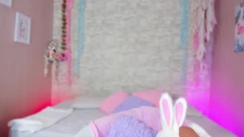 Snapshot of ayla_lux chatting on May 15, 2026, 5:25 am Ayla online show from May 15, 2026, 5:25 am