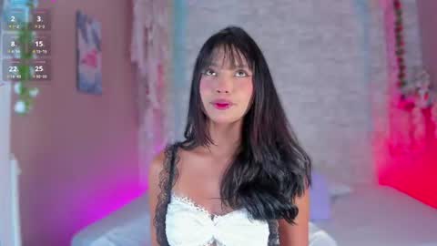 Snapshot of ayla_lux chatting on August 1, 2026, 6:34 am Ayla online show from August 1, 2026, 6:34 am