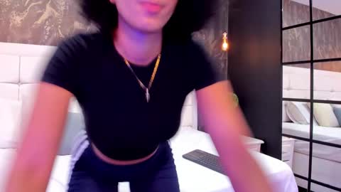 Ayleen online show from March 17, 2026, 1:36 pm