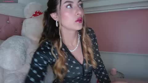 Snapshot of ayleen_m chatting on September 12, 2025, 6:13 am AYLEEN online show from September 12, 2025, 6:13 am