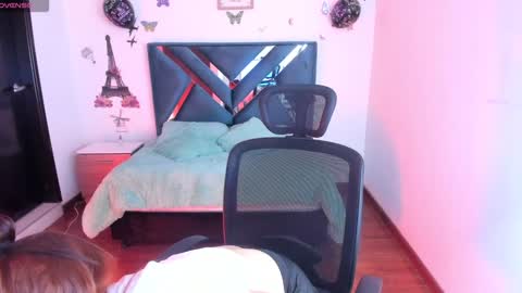 Snapshot of aylin_diazz chatting on January 31, 2025, 9:37 pm Aylin online show from January 31, 2025, 9:37 pm