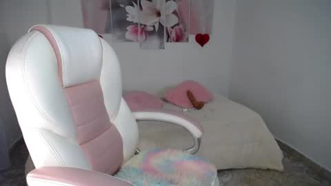 aylin_ross_ online show from June 29, 2026, 11:49 pm