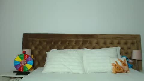 Aylin online show from October 28, 2025, 3:21 am