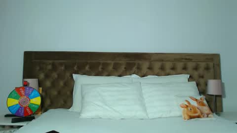 Aylin online show from November 1, 2025, 2:57 am