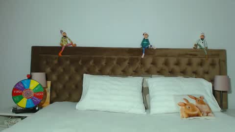 Aylin online show from November 10, 2025, 3:49 am