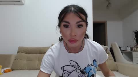 Aylin online show from April 1, 2026, 5:43 pm