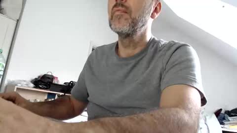 aylinniyerim online show from October 27, 2025, 12:31 pm