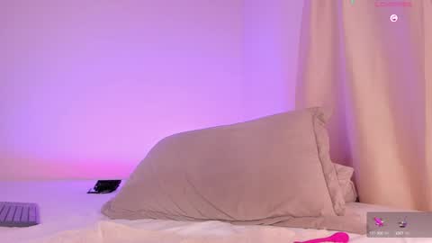 Aylin  online show from February 7, 2025, 5:41 am