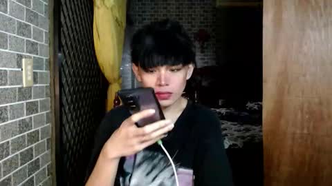 aymkyline online show from October 17, 2025, 1:03 pm