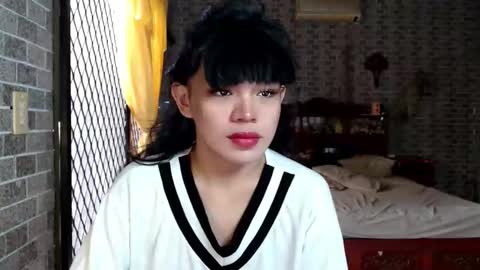 aymkyline online show from December 15, 2025, 2:05 am