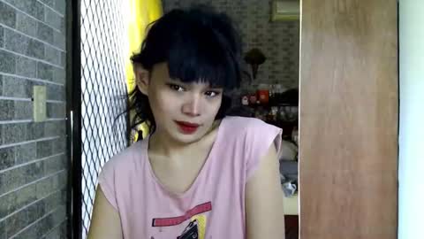 aymkyline online show from May 3, 2026, 2:17 am