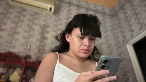 aymkyline online show from May 27, 2026, 1:24 am