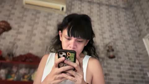 aymkyline online show from May 29, 2026, 2:20 am