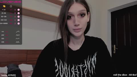 Snapshot of ayn3q chatting on December 8, 2024, 4:25 am AYNEK fansly online show from December 8, 2024, 4:25 am