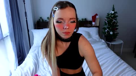 Snapshot of ayralust chatting on January 1, 2025, 1:47 am Ayra Lust online show from January 1, 2025, 1:47 am