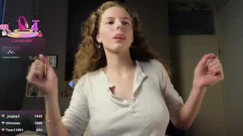 Ayreen Moore online show from December 17, 2025, 2:45 pm