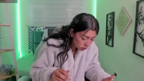 Snapshot of aysha_winxs chatting on July 28, 2026, 7:39 pm Aysha online show from July 28, 2026, 7:39 pm