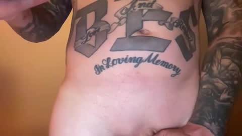 Snapshot of az_tatts chatting on May 10, 2026, 1:44 am az_tatts online show from May 10, 2026, 1:44 am