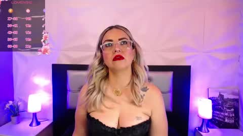 Snapshot of azaahara_ chatting on July 10, 2026, 12:19 pm Azahara online show from July 10, 2026, 12:19 pm