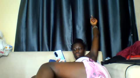 azaelia_iris online show from June 1, 2026, 7:04 pm