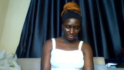 Snapshot of azaelia_iris chatting on July 3, 2026, 7:31 pm azaelia_iris online show from July 3, 2026, 7:31 pm